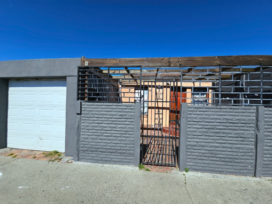 2 Bedroom Property for Sale in Rocklands Western Cape